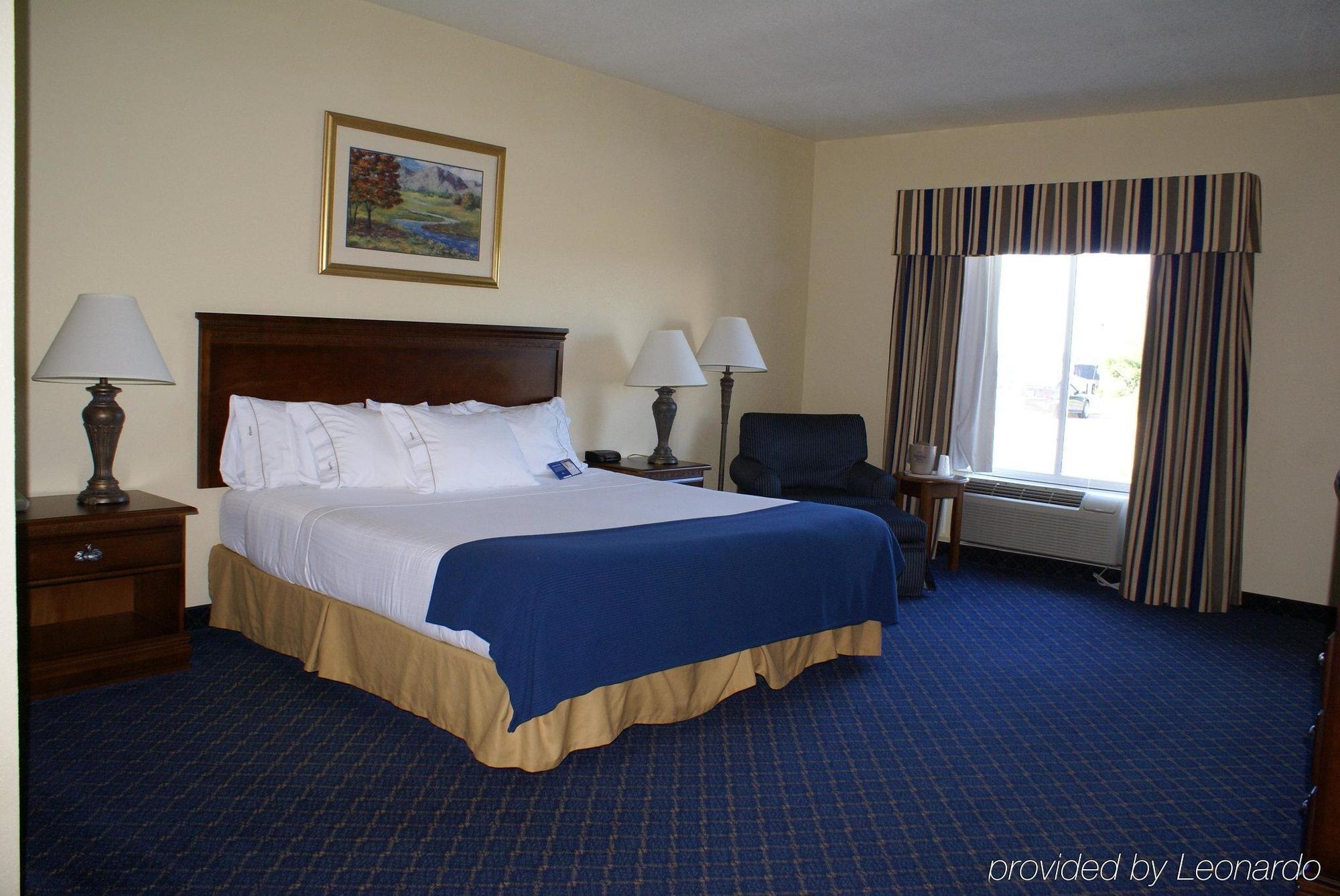 Holiday Inn Express Hotels & Suites Mountain Home By Ihg Pokoj fotografie